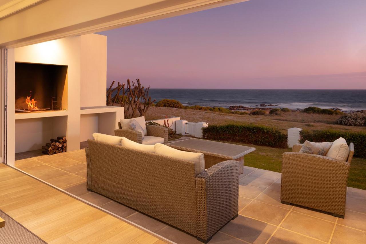 Seapearl Oceanfront Villa And Cottage Hermanus Exterior photo
