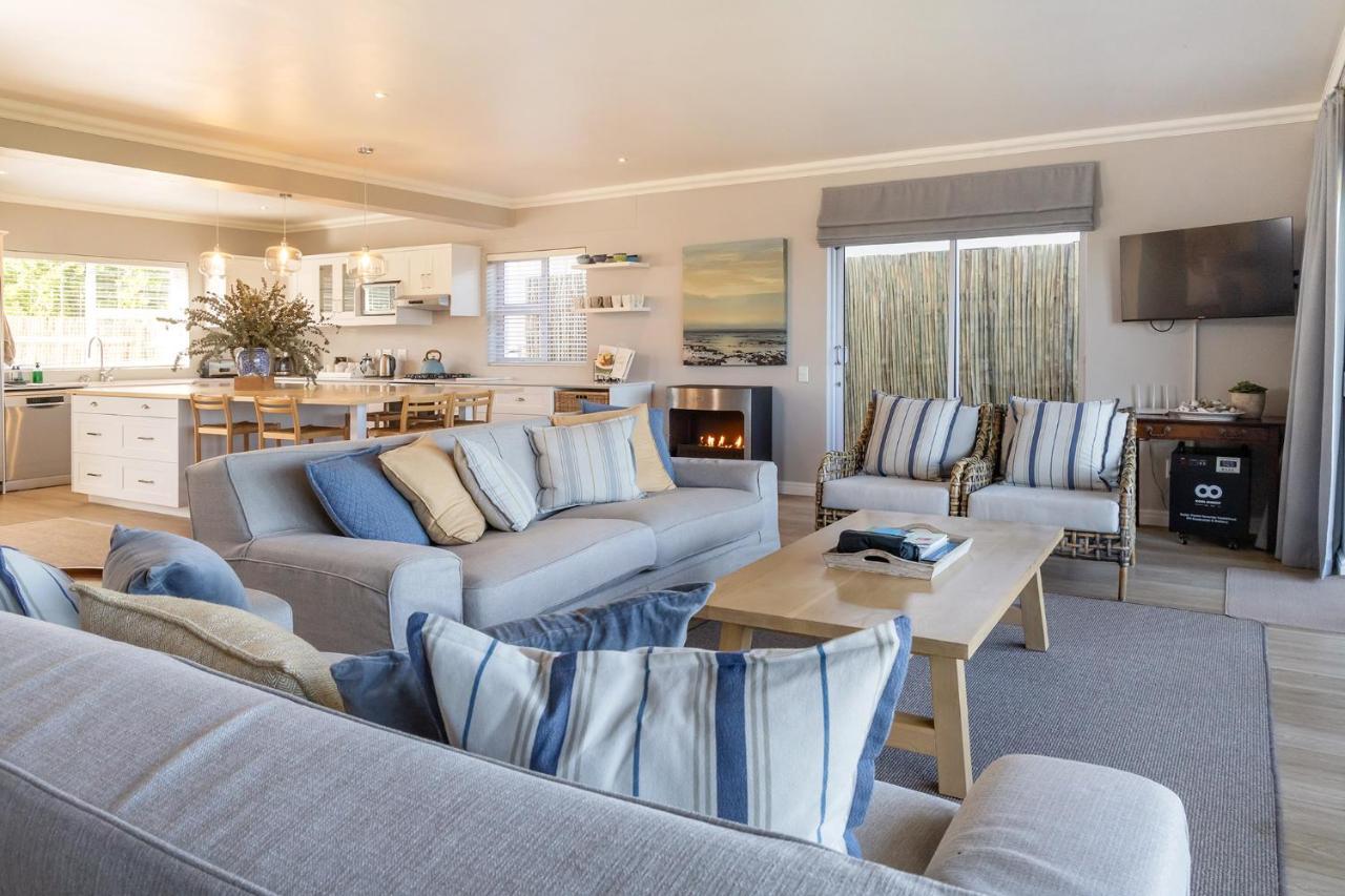 Seapearl Oceanfront Villa And Cottage Hermanus Exterior photo