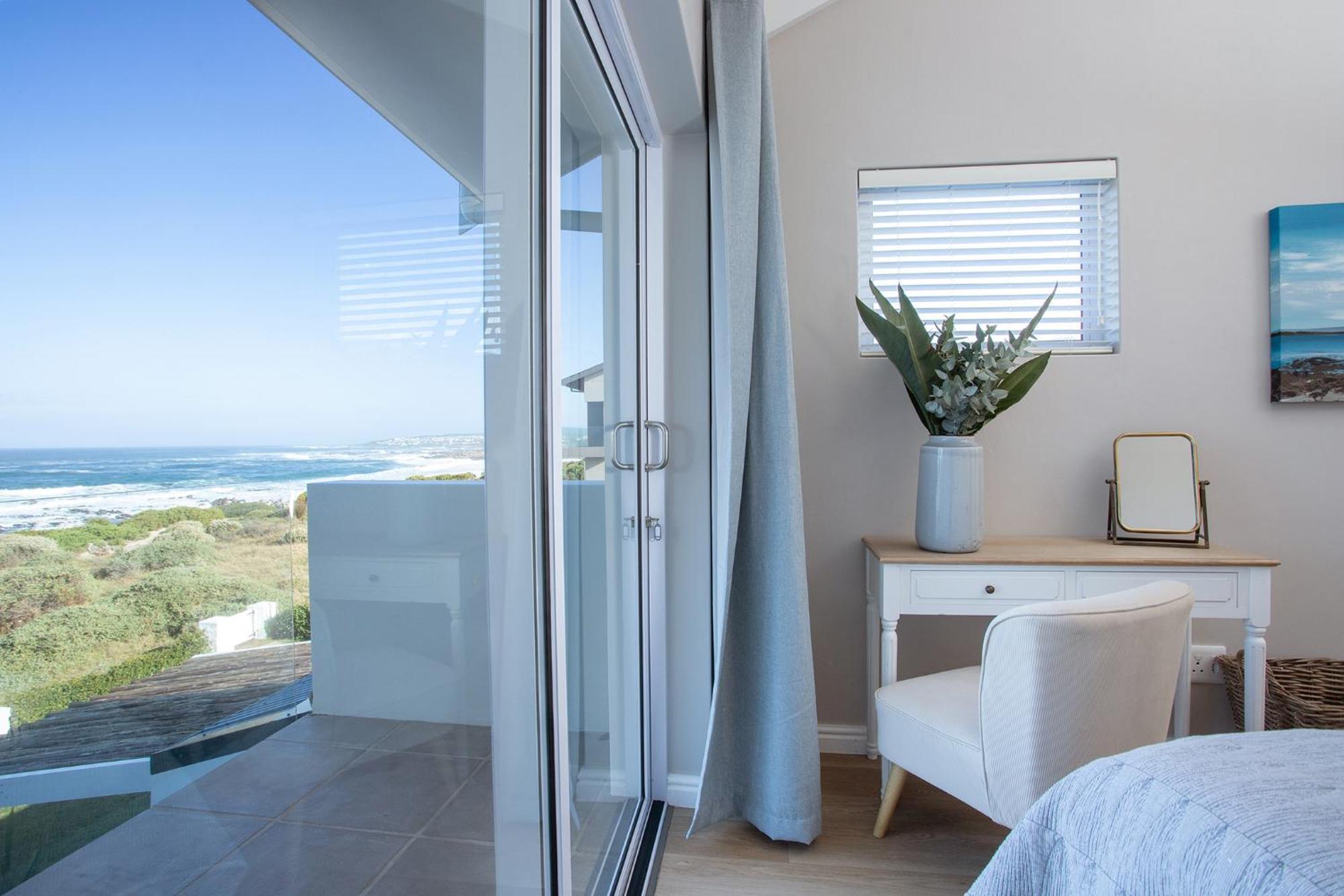 Seapearl Oceanfront Villa And Cottage Hermanus Exterior photo