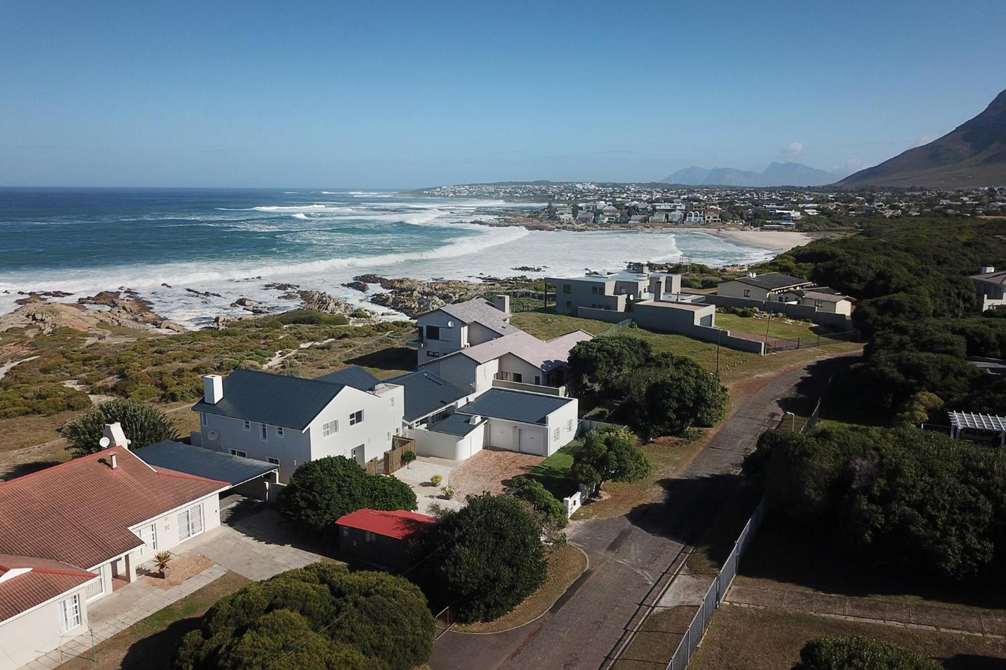 Seapearl Oceanfront Villa And Cottage Hermanus Exterior photo