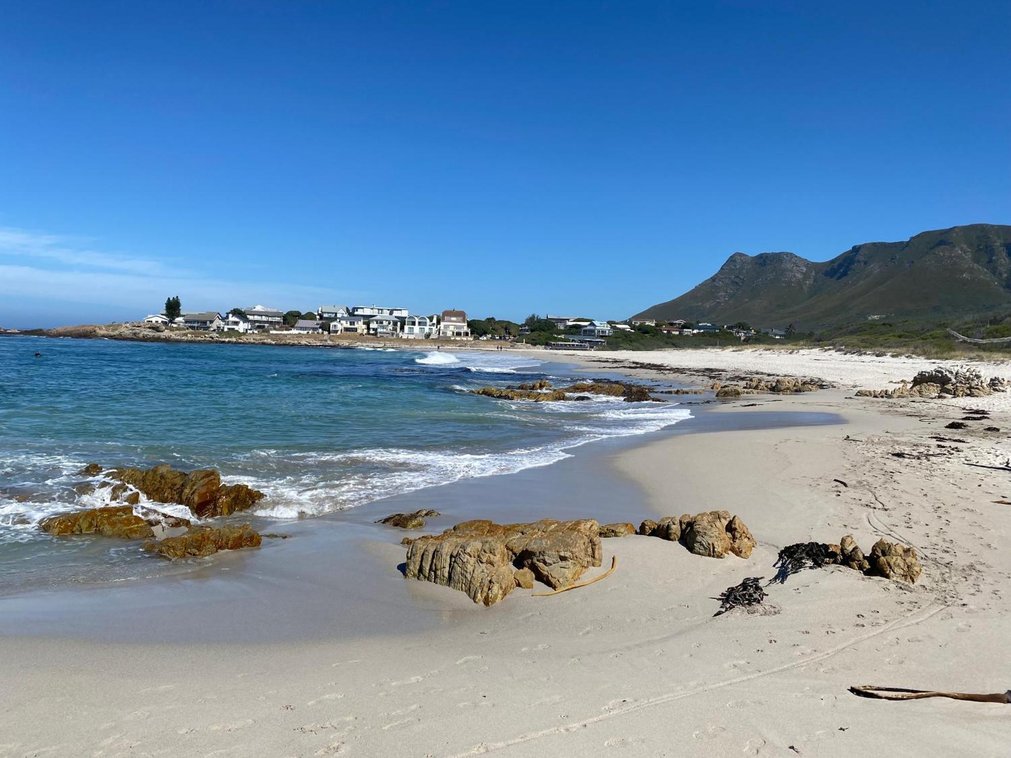 Seapearl Oceanfront Villa And Cottage Hermanus Exterior photo